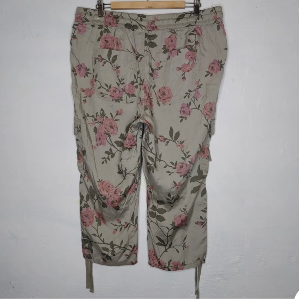 Olive Cargo Capri Pants